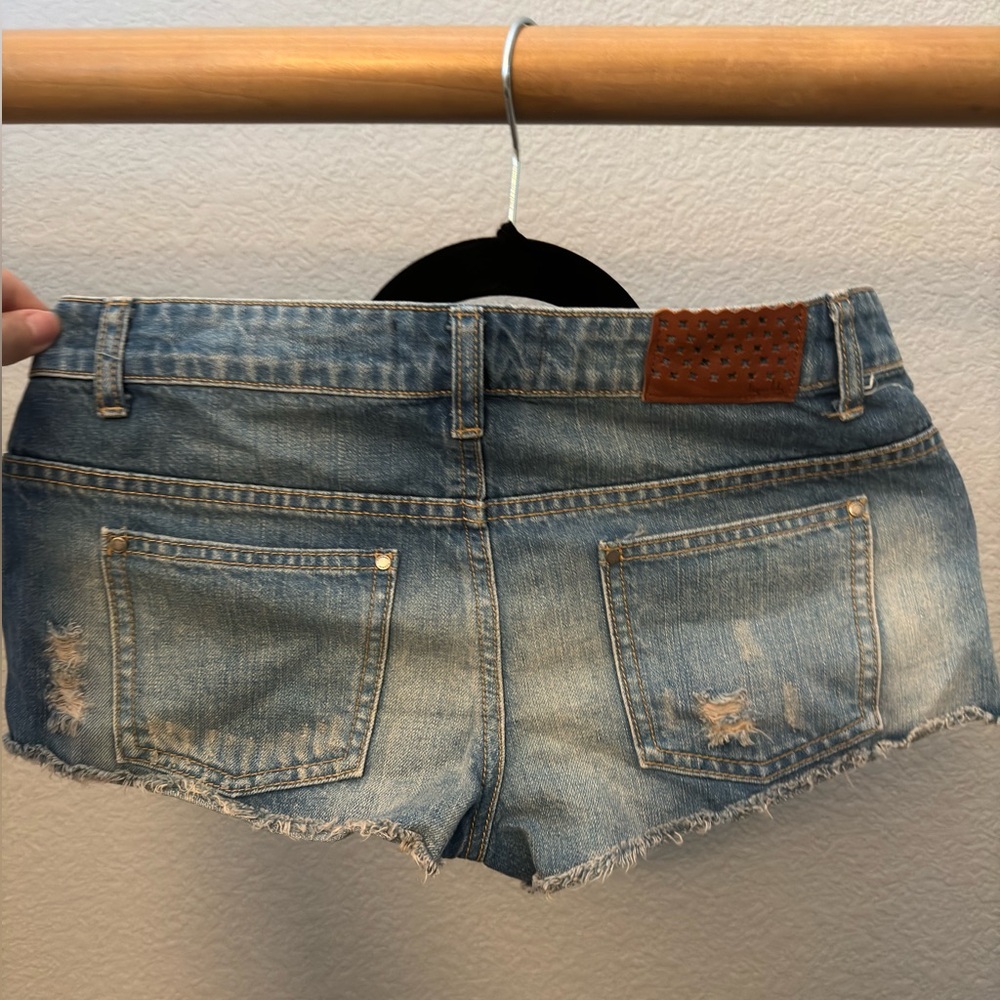 NWT Designer Denim Daisy Duke Booty Shorts, US size 4 - Picture 2 of 6